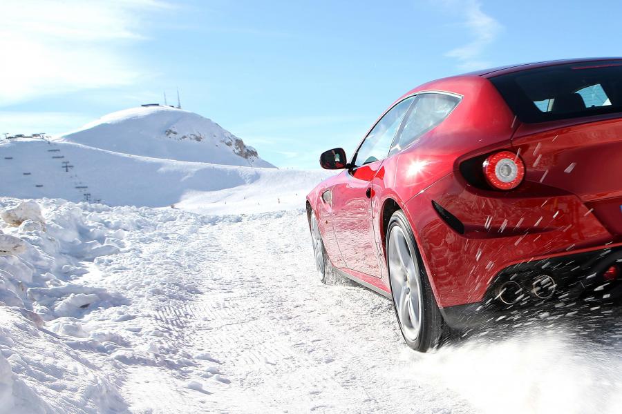  Ferrari FF 2011 года  (фото 104 из 195)